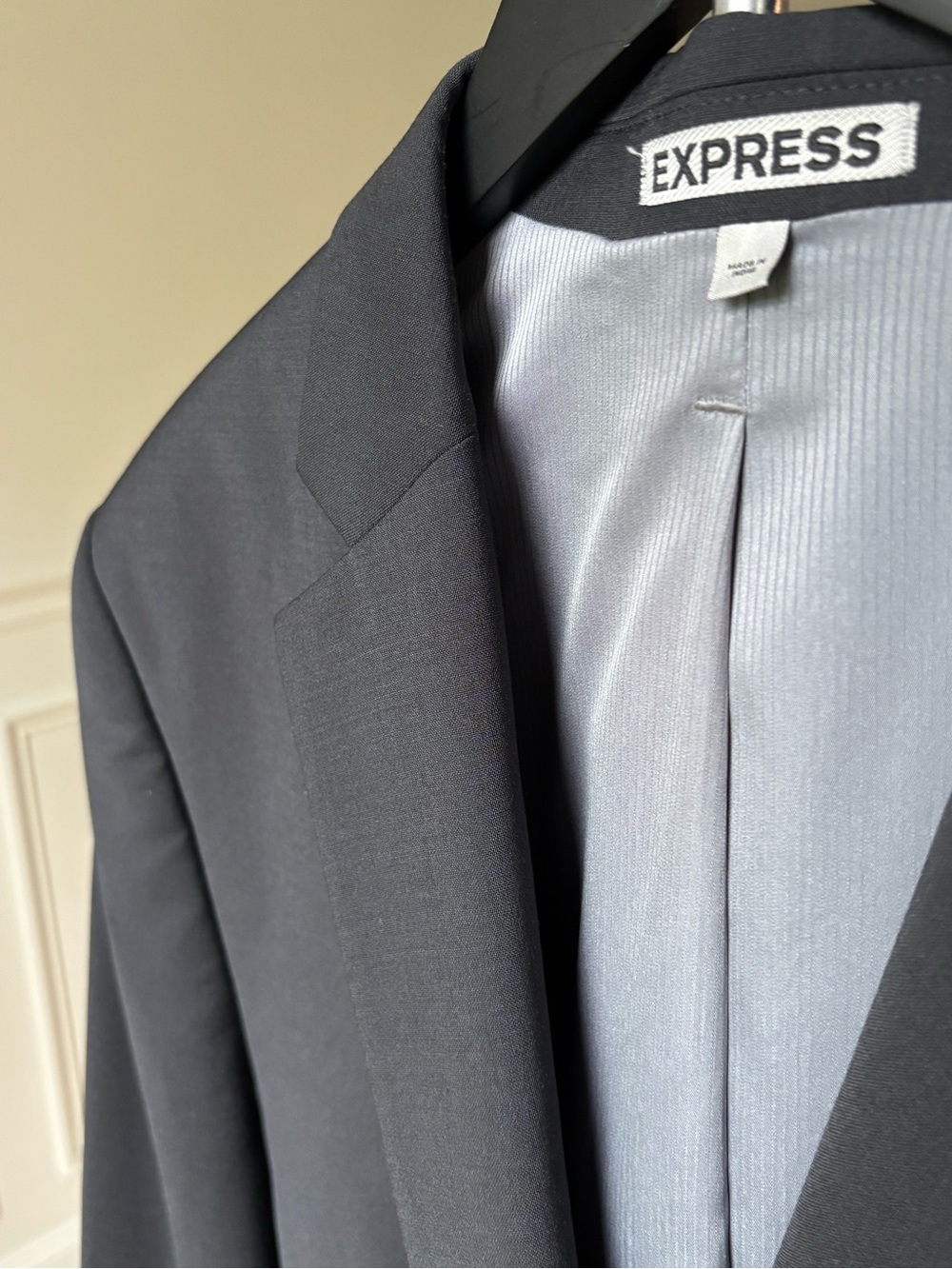 EXPRESS Men’s Single-Breasted 42S SUIT, 32x32 Pants - Picture 7 of 12